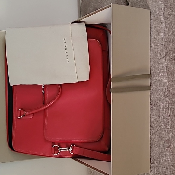 Red Premium Full-Grain Leather Levenger Briefcase Bag - Picture 6 of 6